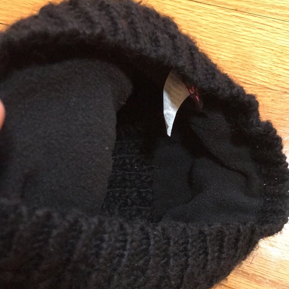 Cute Black Pom Pom Winter Hat - Picture 5 of 6